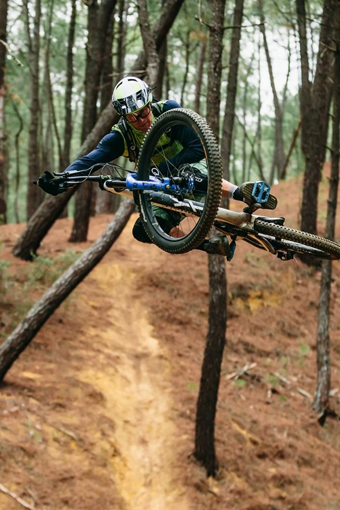 Abus Cykelhjelm Montrailer Quin, Velvet Black 6 Abus Cykelhjelm Montrailer Quin, Velvet Black - Billede 4