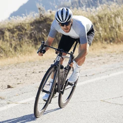 Giro Synthe Mips Cykelhjelm, Mat Sort Flash -MIPS Cykelhjelme Salg 2023 giro synthe mips hjelm flash 2